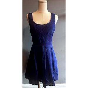 3 FOR $15❗️American Eagle dress Size 6 Eyelit detail BLUE